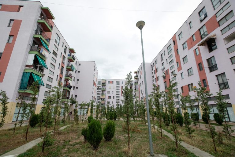 Banesa sociale me qira, shpallet lista e fituesve në Bashkinë Tiranë 